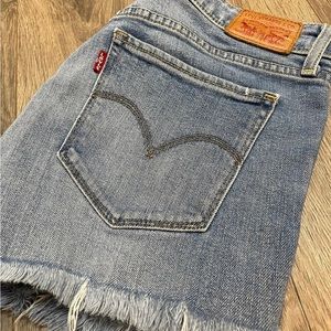 Levi’s cutoff shorts